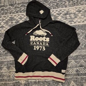 Roots Black and Cream Women's Sweater